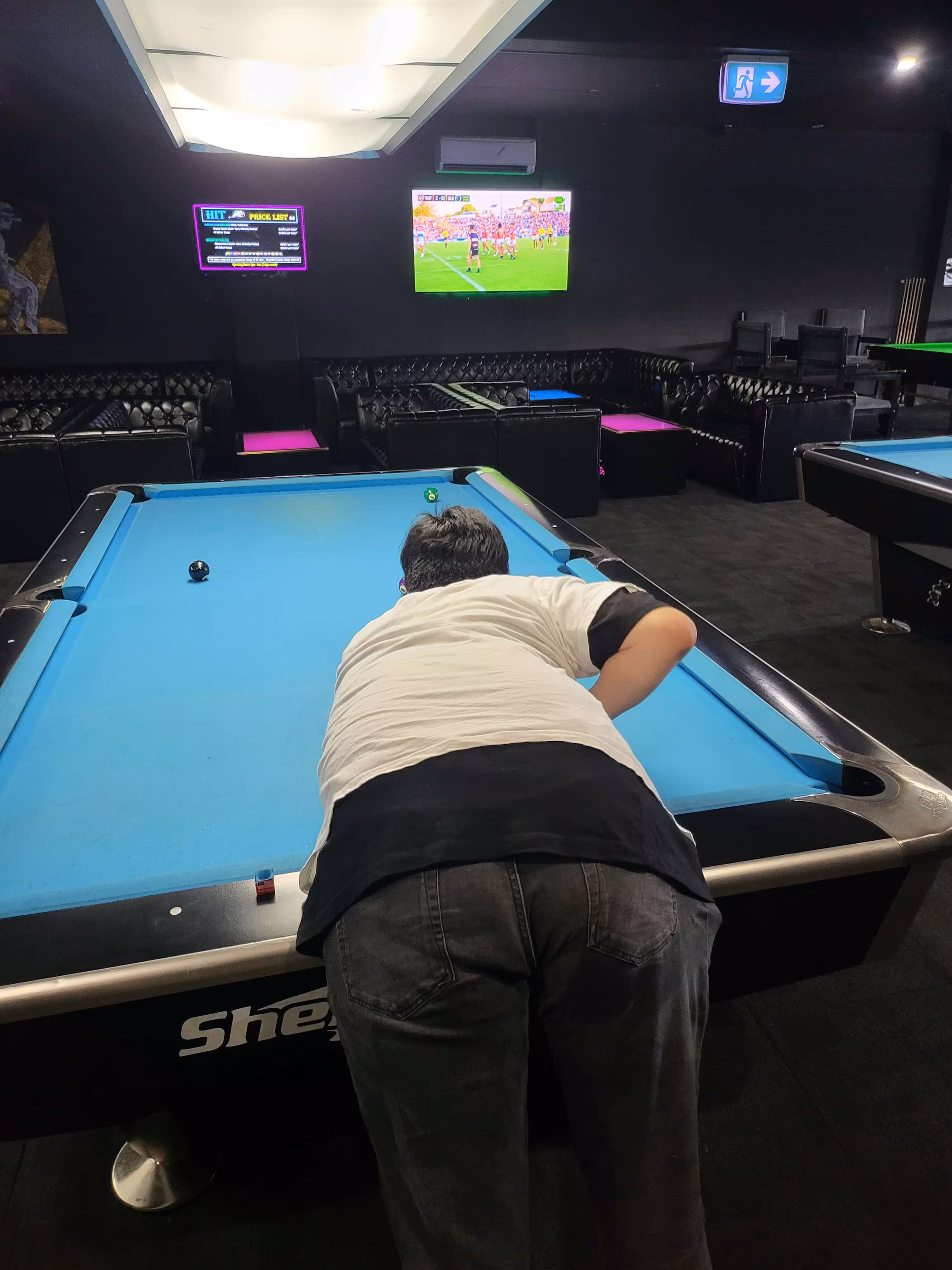 best pool in glen waverley